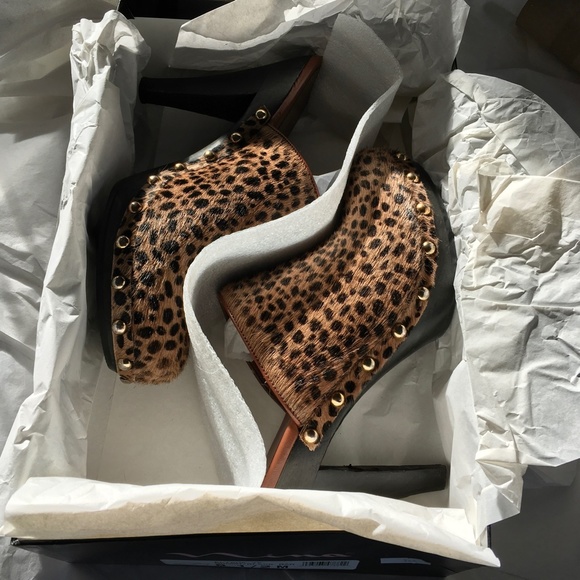 Nina Elisha brown/black leopard print heeled clogs - Picture 15 of 16